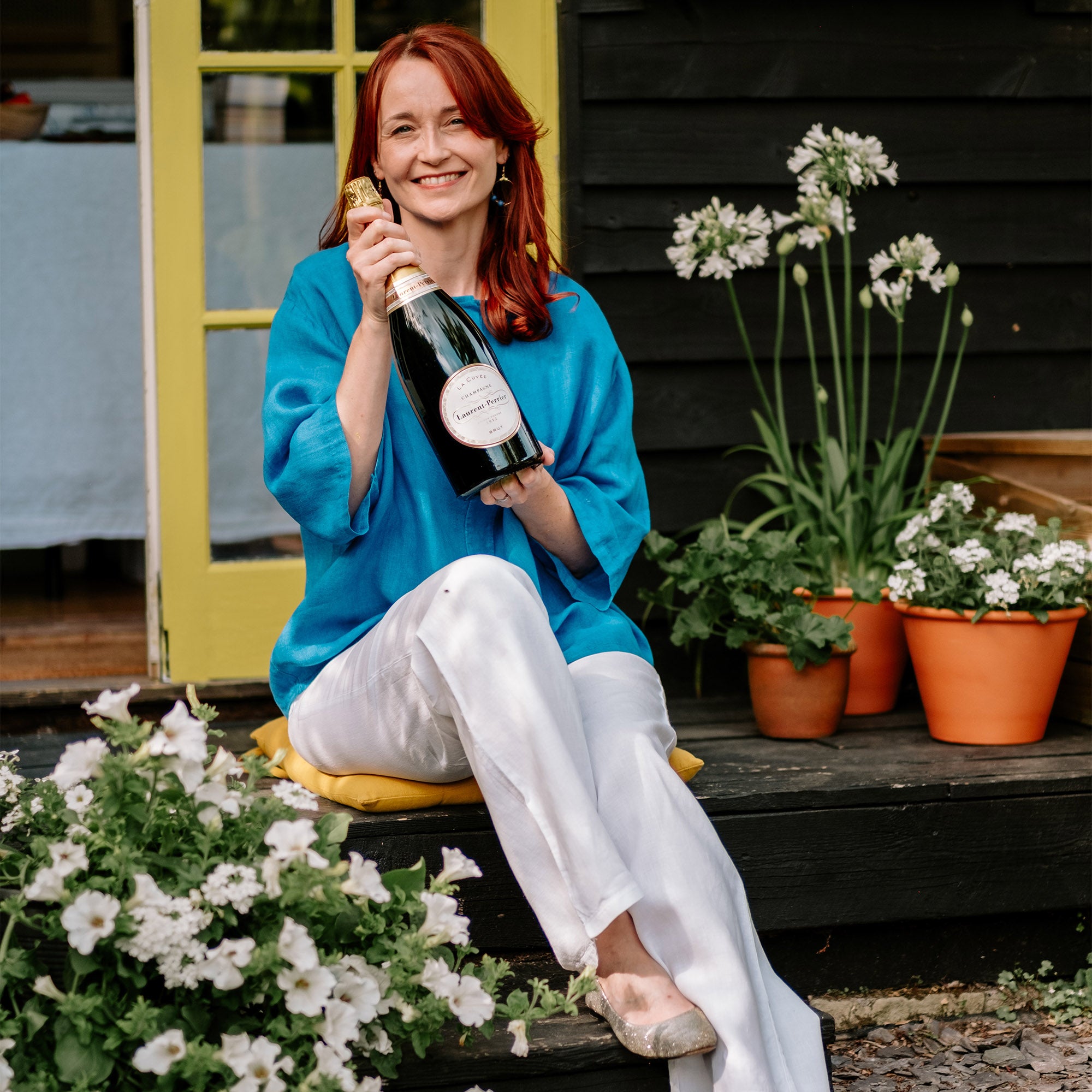 Dorset bookbinder Susan Green celebrates 15 years in business outside her creative studio